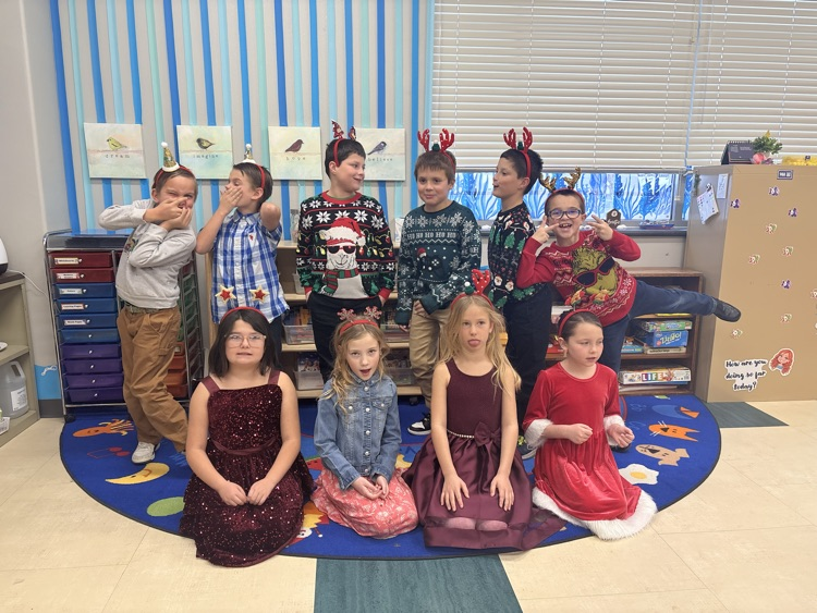 Dressed up and ready to take the stage. 😍