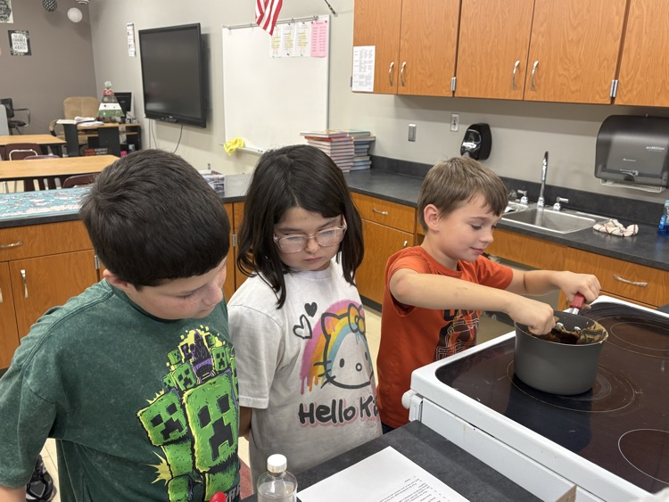 Third graders loved making Reindeer Chow! 😋 Thanks to Mrs. Colette, Sie, and Jeriana. 🤗