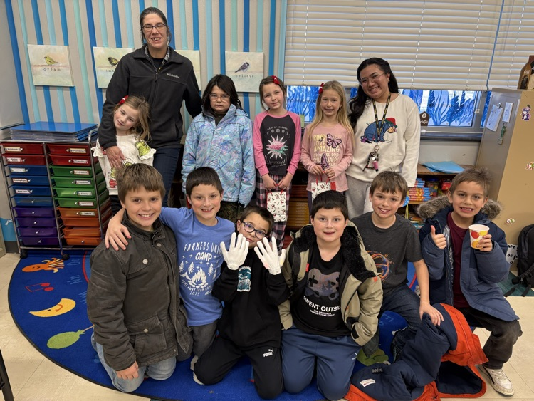 Wishing you a cozy and joyful winter break! ❄️💙 