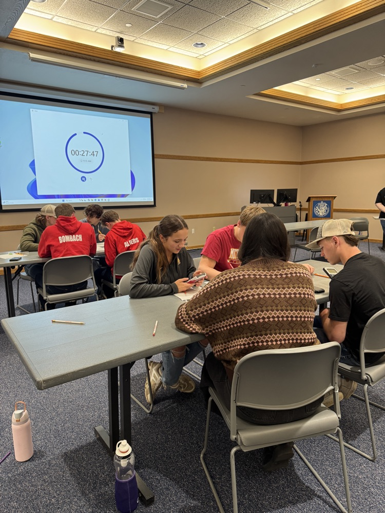 11th and 12th Grade Representatives in DSU/DHS Math Meet