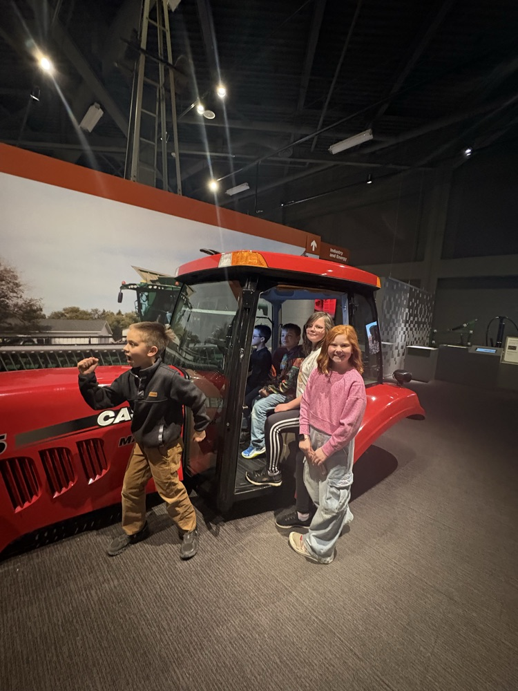 More photos from the 3rd Graders’ Field Trip at the Heritage Center 😄