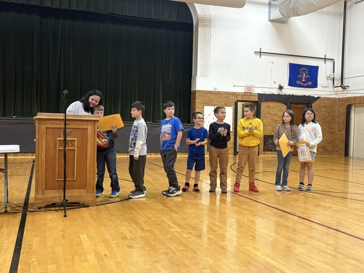 Congratulations, my dear 3rd graders! Have a great summer! 😍🥳