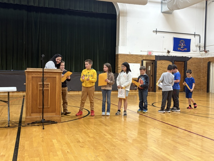 Congratulations, my dear 3rd graders! Have a great summer! 😍🥳