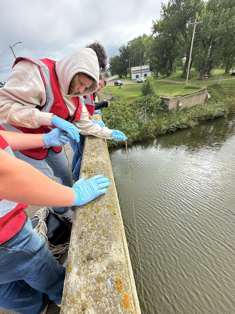 Students drop Varn dorn apparatus from the bridge