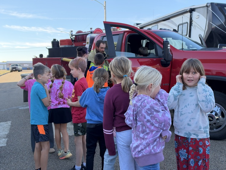 A BIG thank you to the Mott-Regent Fire Department! 🚒🔥❤️ Our 3rd graders had SO much fun learning, exploring, and getting a closer look at what our amazing firefighters do! 👩🚒👨🚒