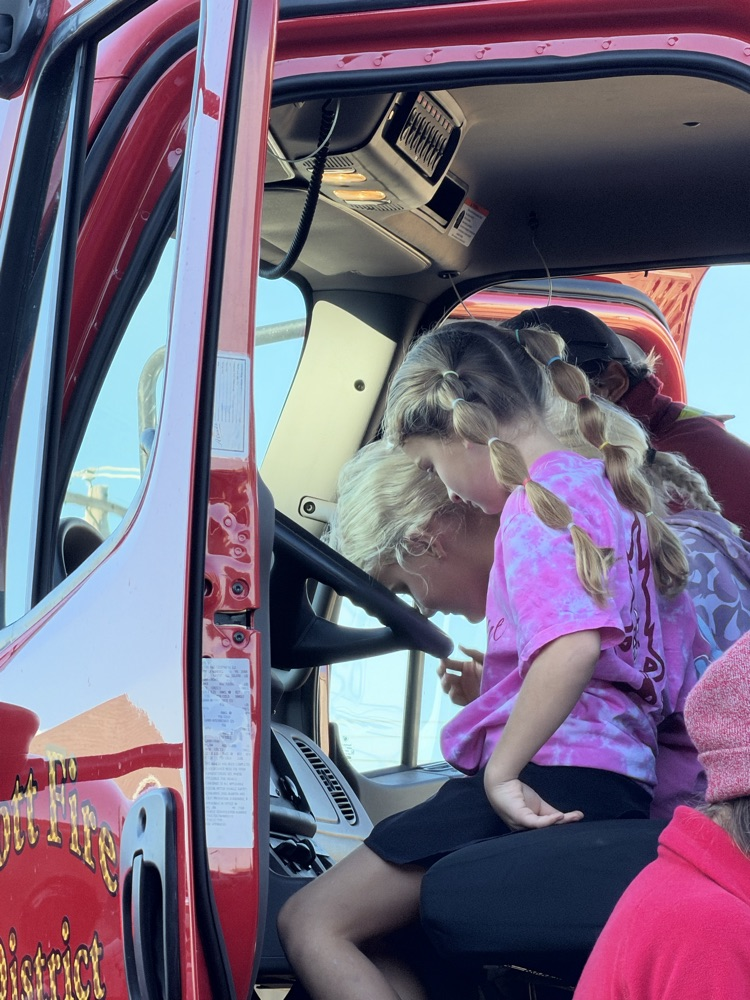 A BIG thank you to the Mott-Regent Fire Department! 🚒🔥❤️ Our 3rd graders had SO much fun learning, exploring, and getting a closer look at what our amazing firefighters do! 👩🚒👨🚒