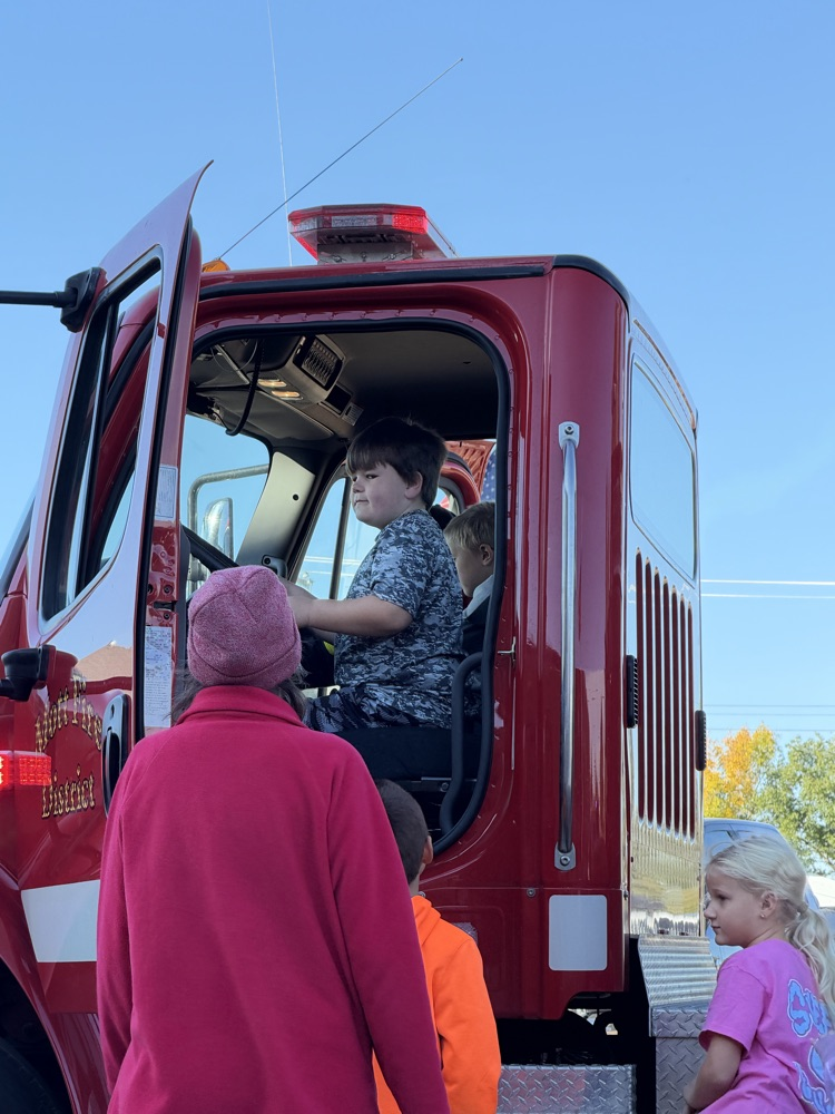A BIG thank you to the Mott-Regent Fire Department! 🚒🔥❤️ Our 3rd graders had SO much fun learning, exploring, and getting a closer look at what our amazing firefighters do! 👩🚒👨🚒