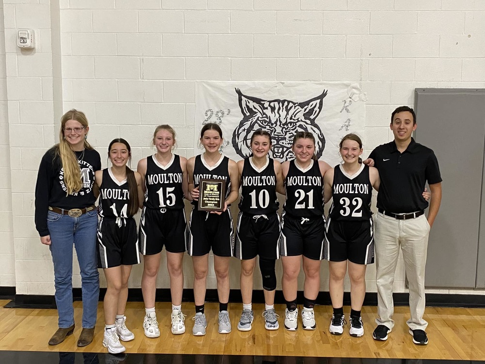 Kittens take the Moulton Tournament! Moulton High School