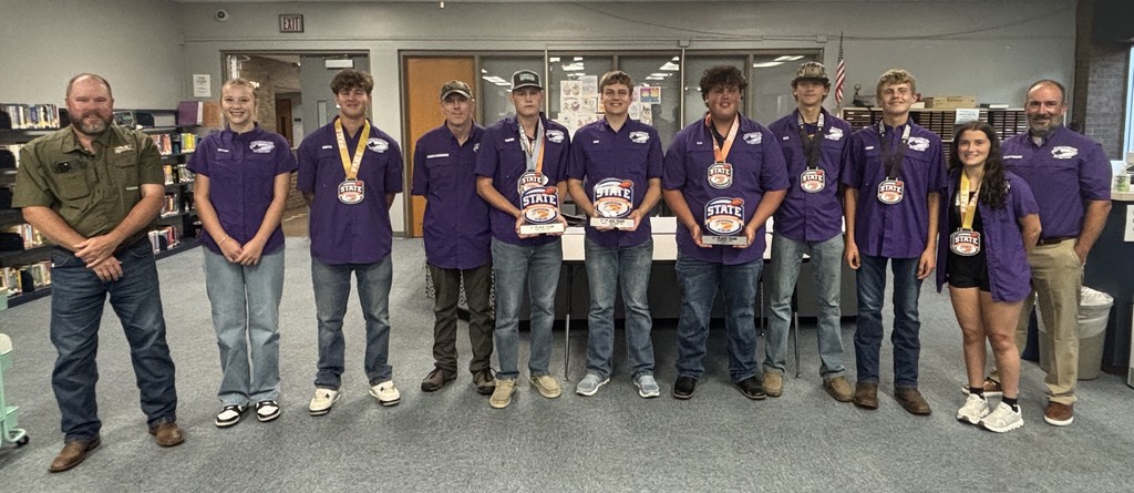 Members of the Mt. Pulaski CUSD Shooting Sports Team