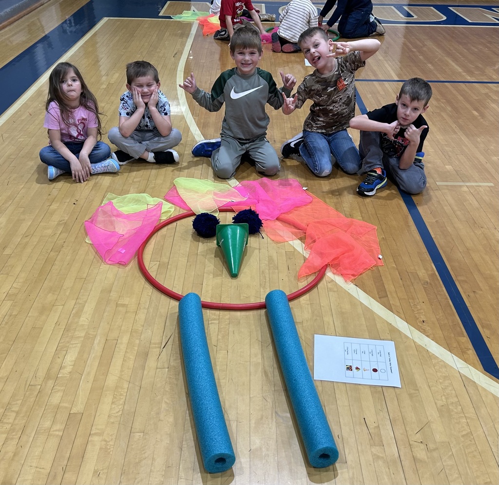 Kindergartners with their Turkey