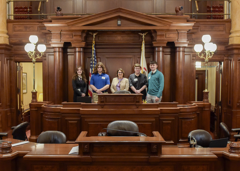 MPHS Students pictured with Senator Sally Turner