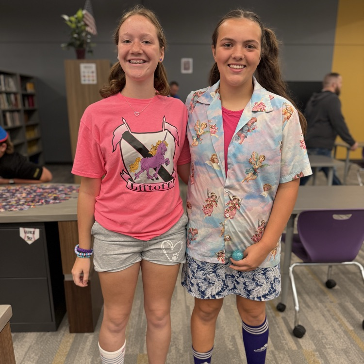 Sophomores Sarah and Anna