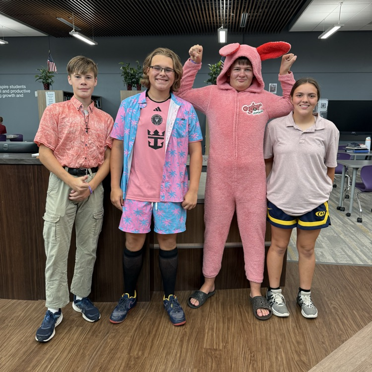 sophomores in pink