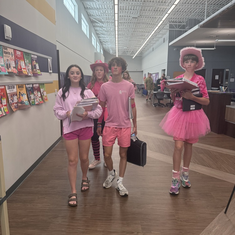 freshmen in pink