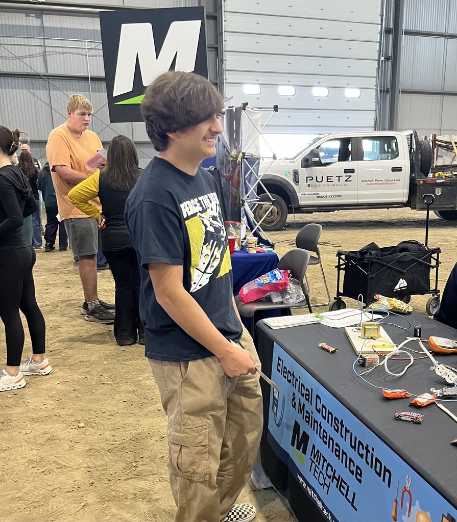 Van talking to the electrical program at MTI