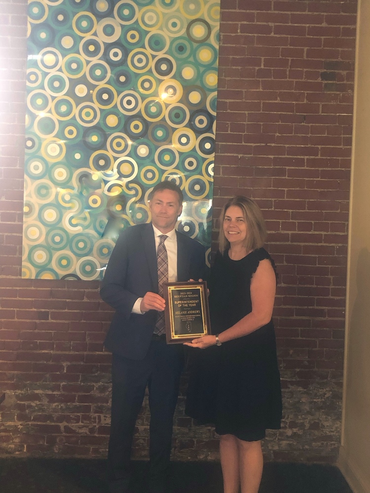 Mrs Andrews named IASA Supt of the Year