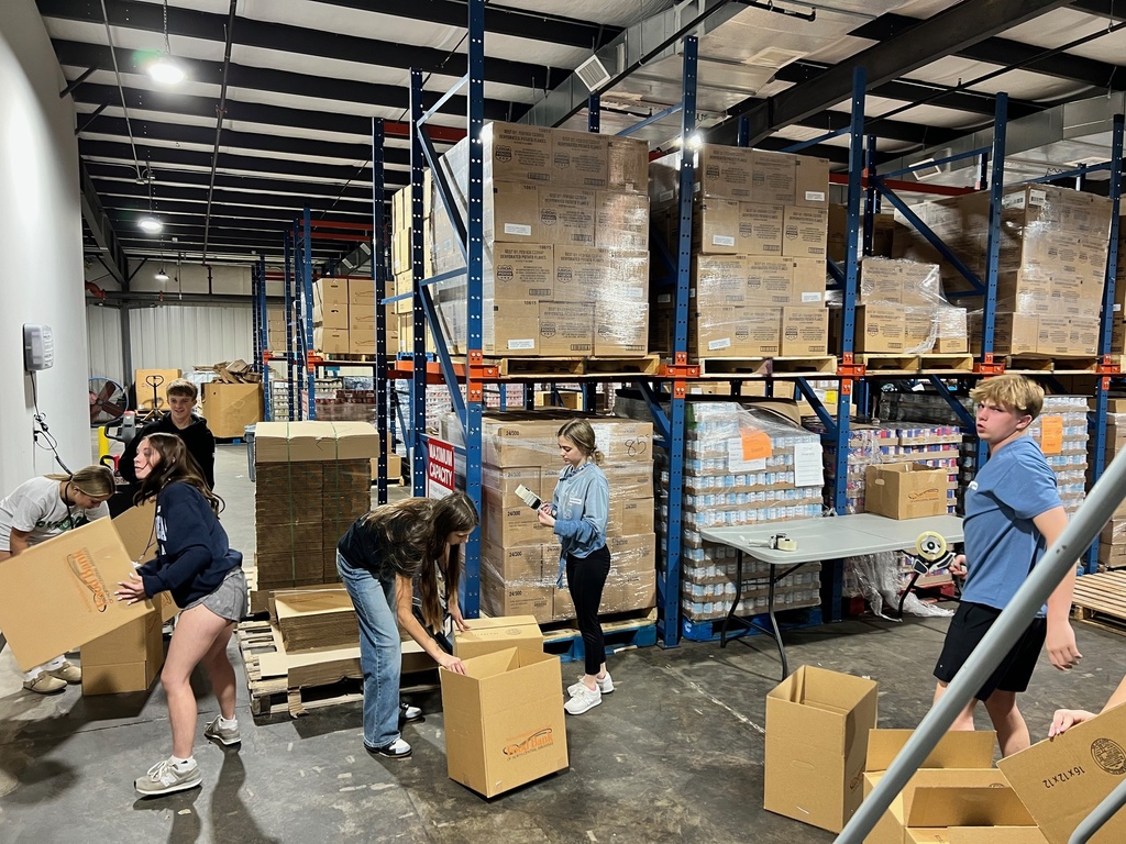 kids working at food bank