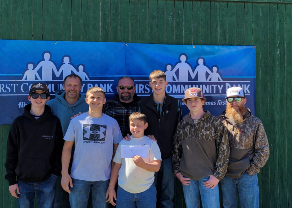 Mountain Home Jr. High trap team at the First Community Bank Trap Tournament. 