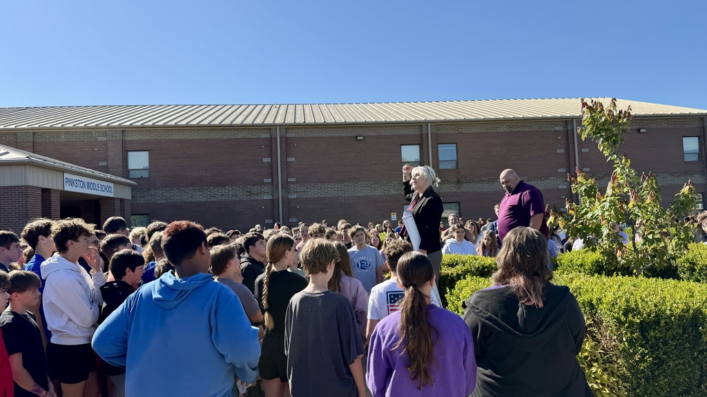 Pinkston Students and Staff at the Purple Heart Banner Presentation