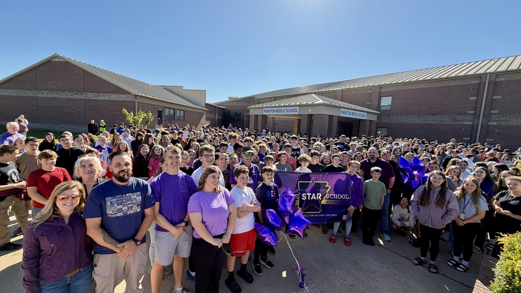 Pinkston Students and Staff at the Purple Heart Banner Presentation