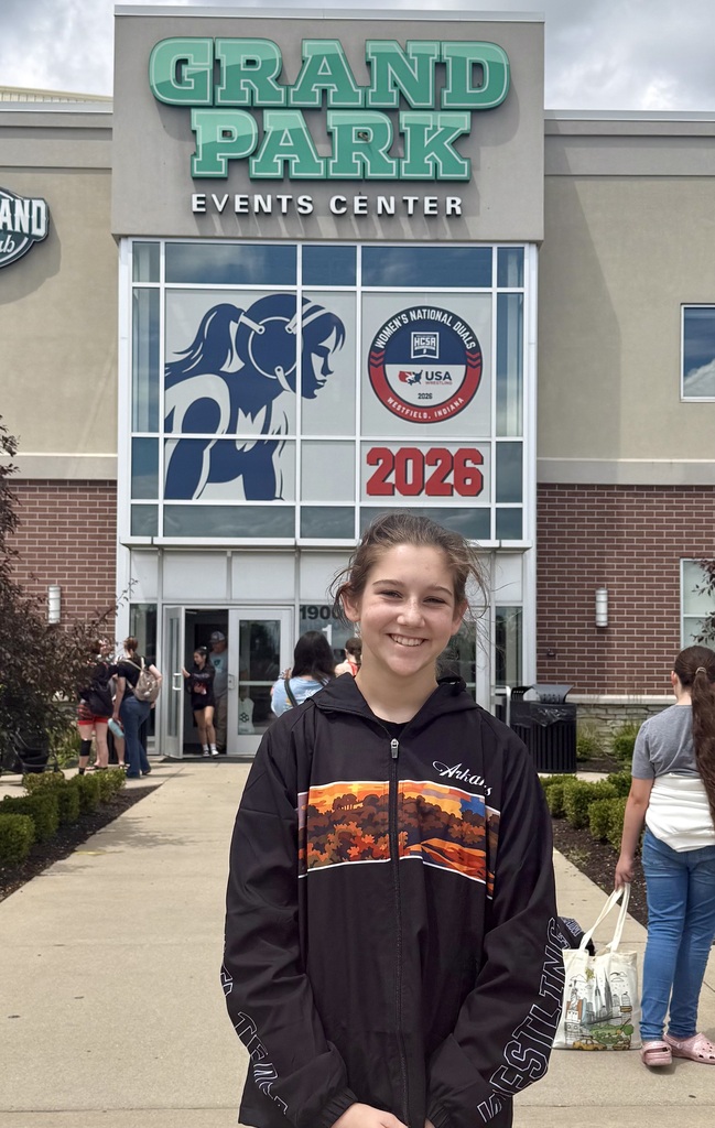 MHHS Student Anabelle Williams wrestling for Team Arkansas
