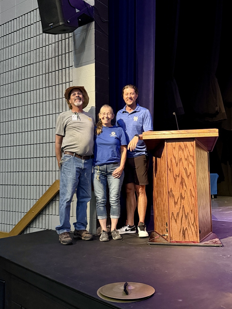 Mr. David & Mrs. Julie Hirsh receiving a shopping spree from Butler Furniture