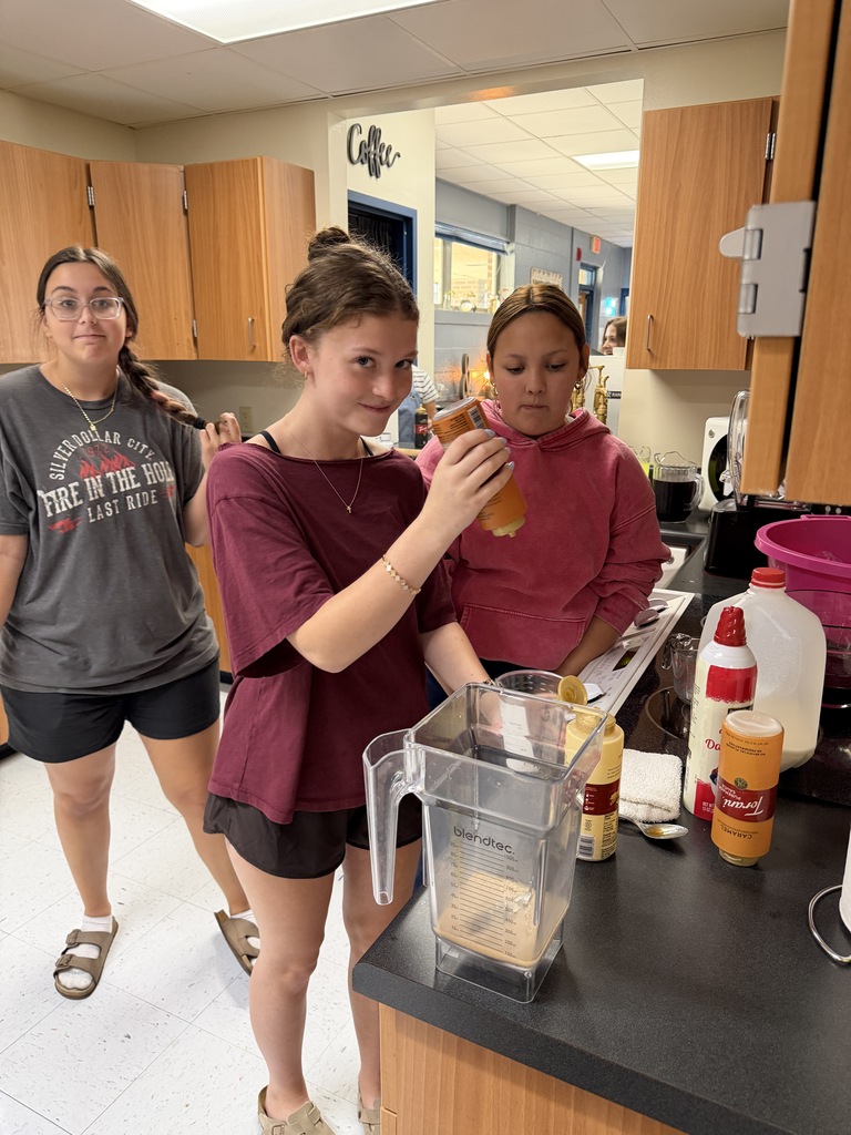 Culinary II Students working the Runway Cafe at MHHS