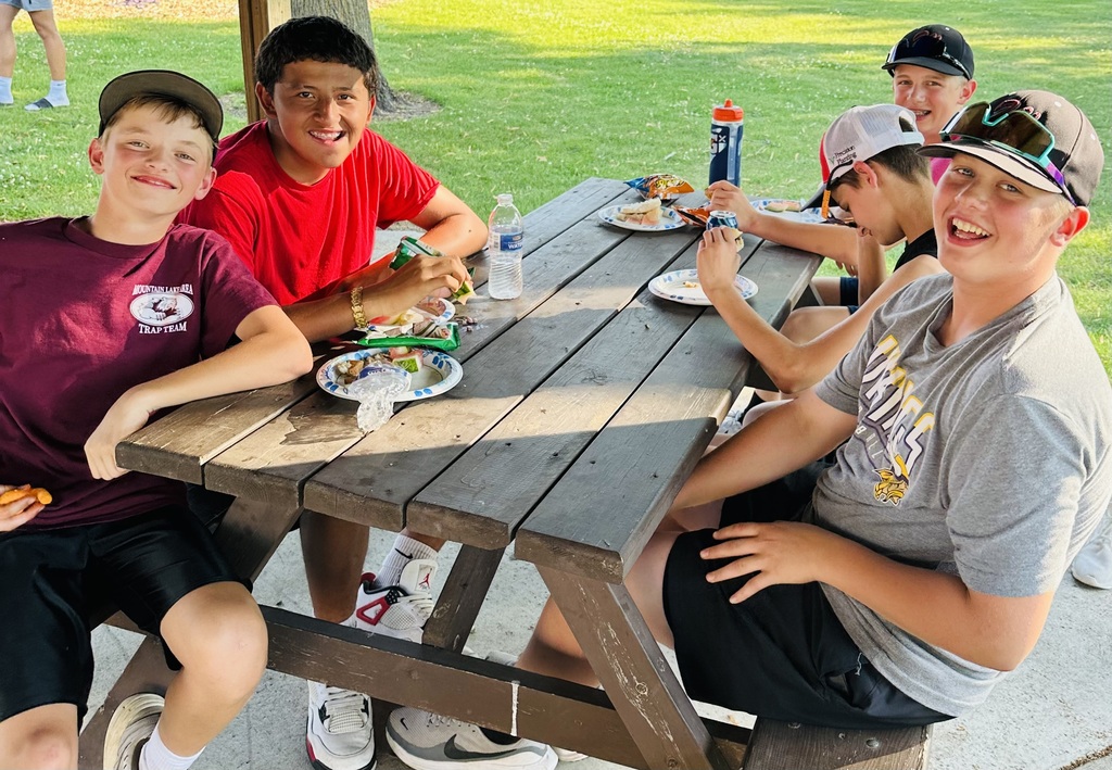 The Wolverines' football teams gathered at City Park last night for some fun together!
