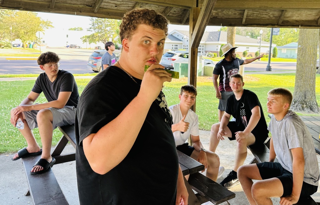 The Wolverines' football teams gathered at City Park last night for some fun together!