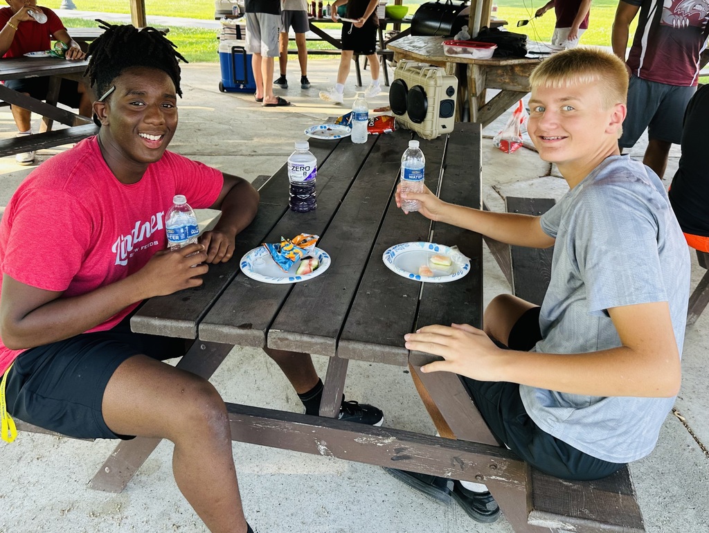 The Wolverines' football teams gathered at City Park last night for some fun together!