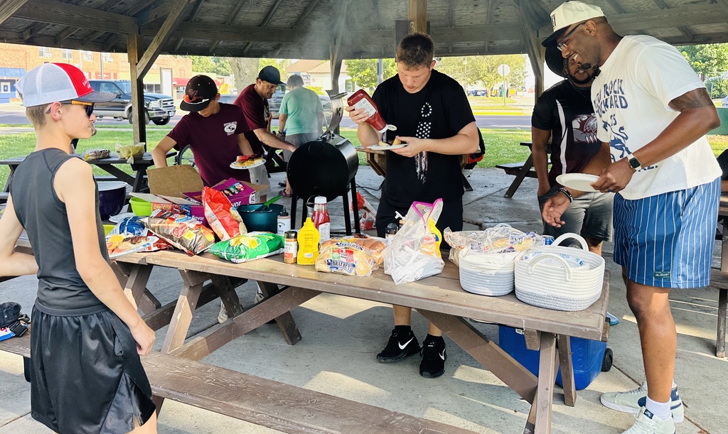 The Wolverines' football teams gathered at City Park last night for some fun together!