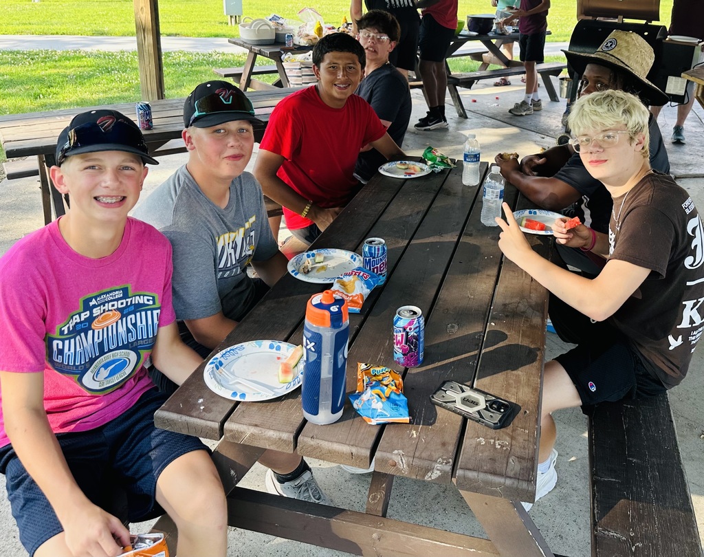 The Wolverines' football teams gathered at City Park last night for some fun together!