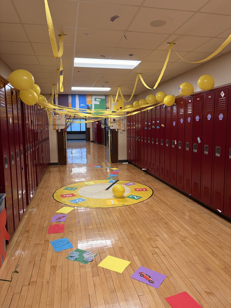 Homecoming week hall decorating