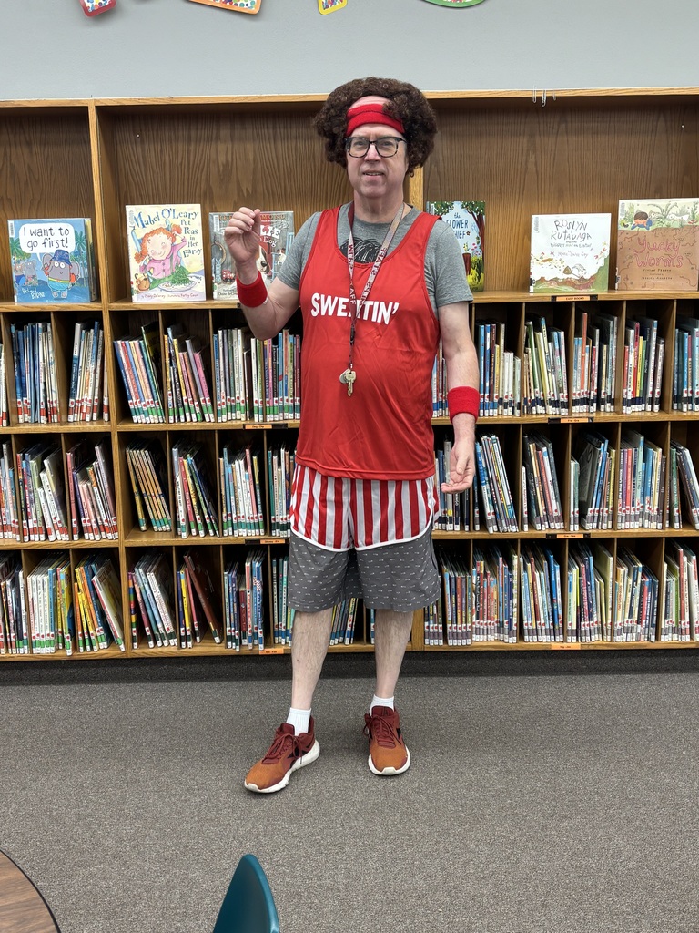 Homecoming dress up as a famous person day.