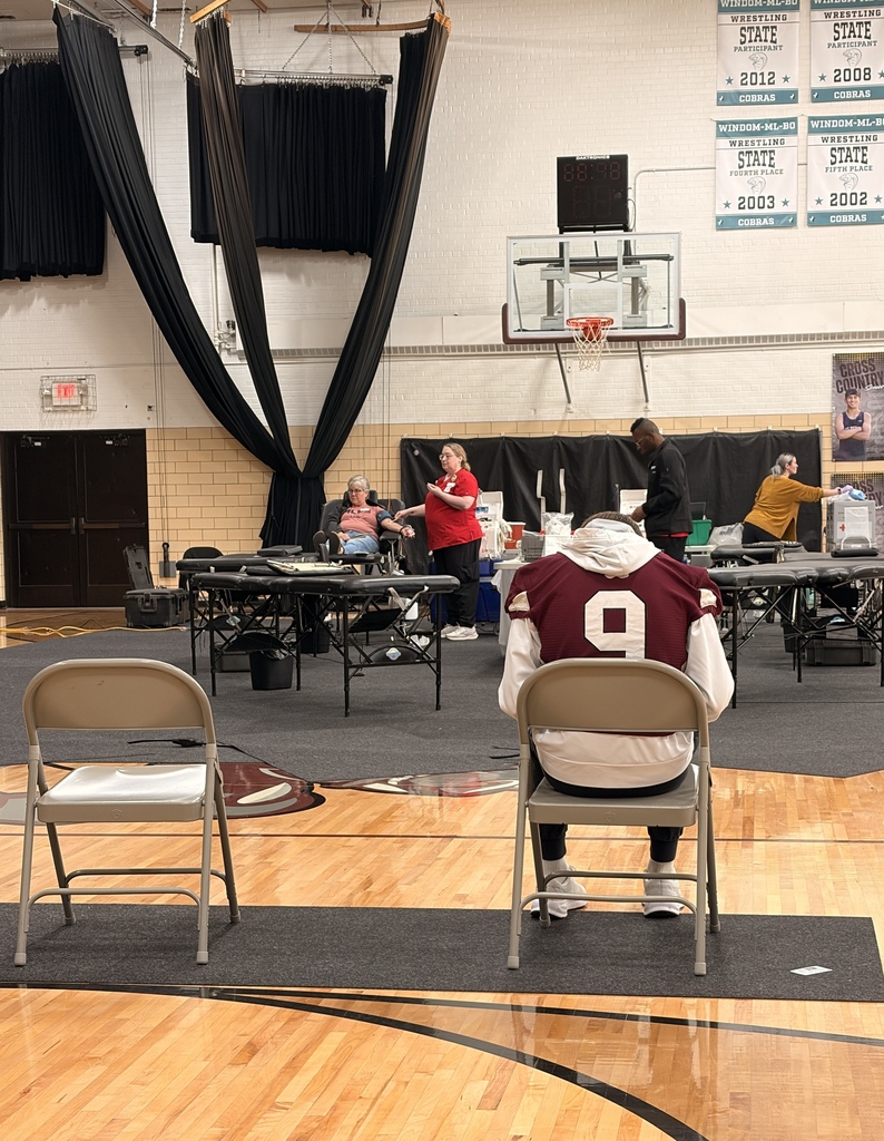 Students getting ready to donate