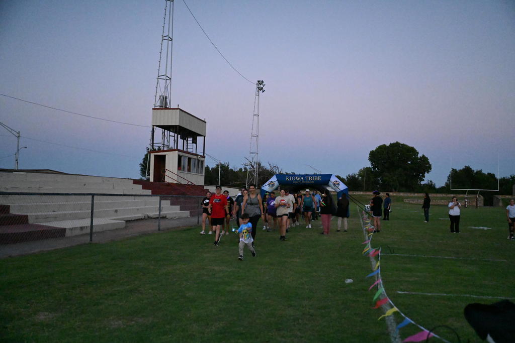 Glow run group