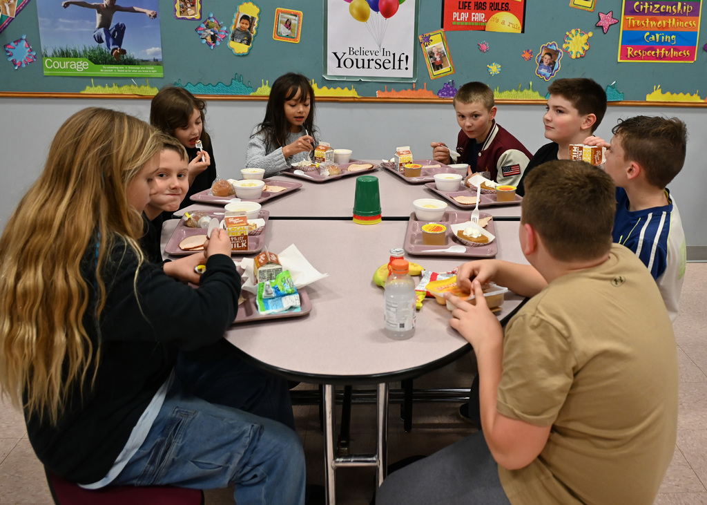 students eating in a cafeteria