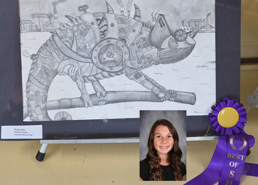 pencil dtwawing o mechanical iguana Best of show ribbon and image of winner