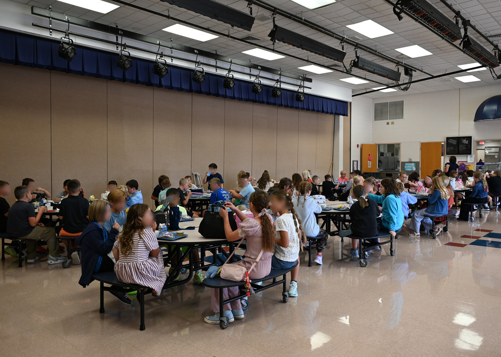 Children in cafeteria