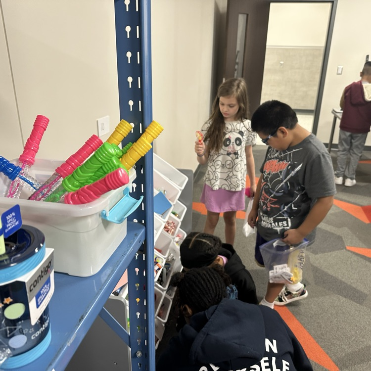 students shopping