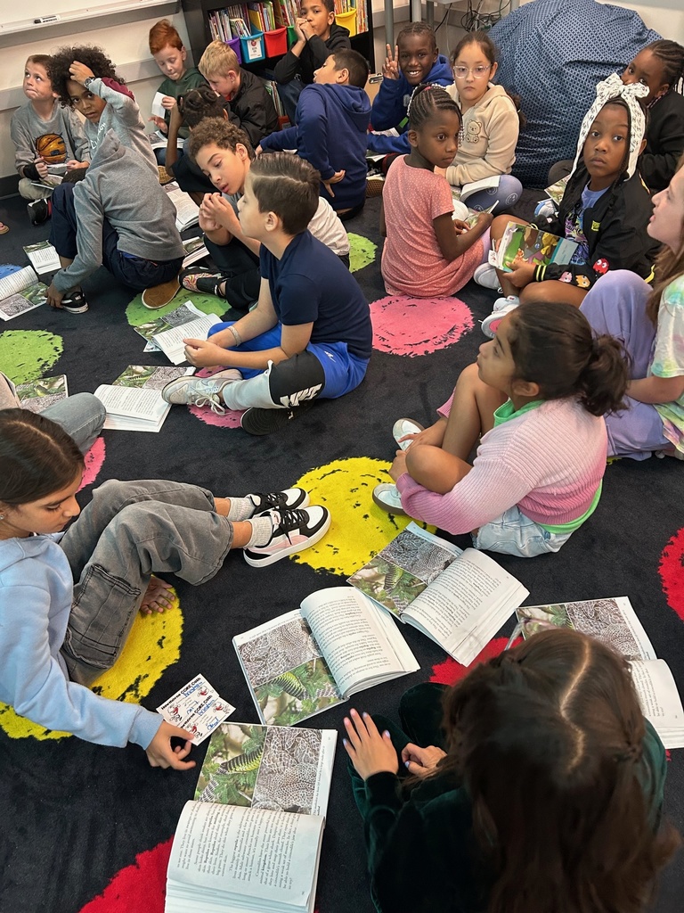 3rd grade students learning about animal classifications.
