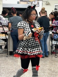 Cafeteria life on Halloween