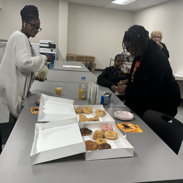 drivers eating donuts 