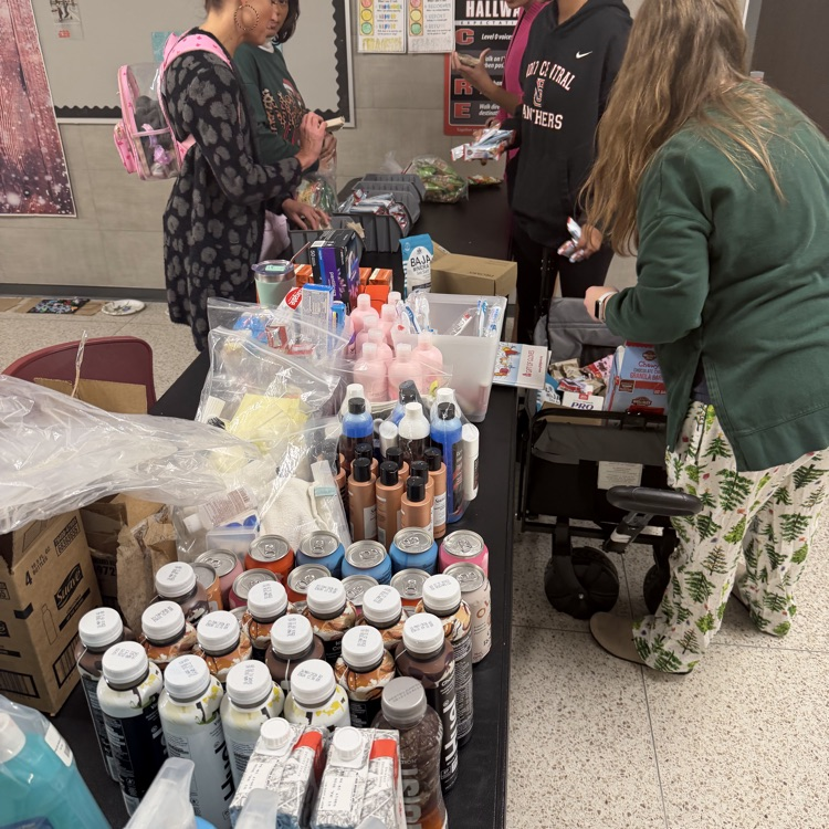 setting up freebie table