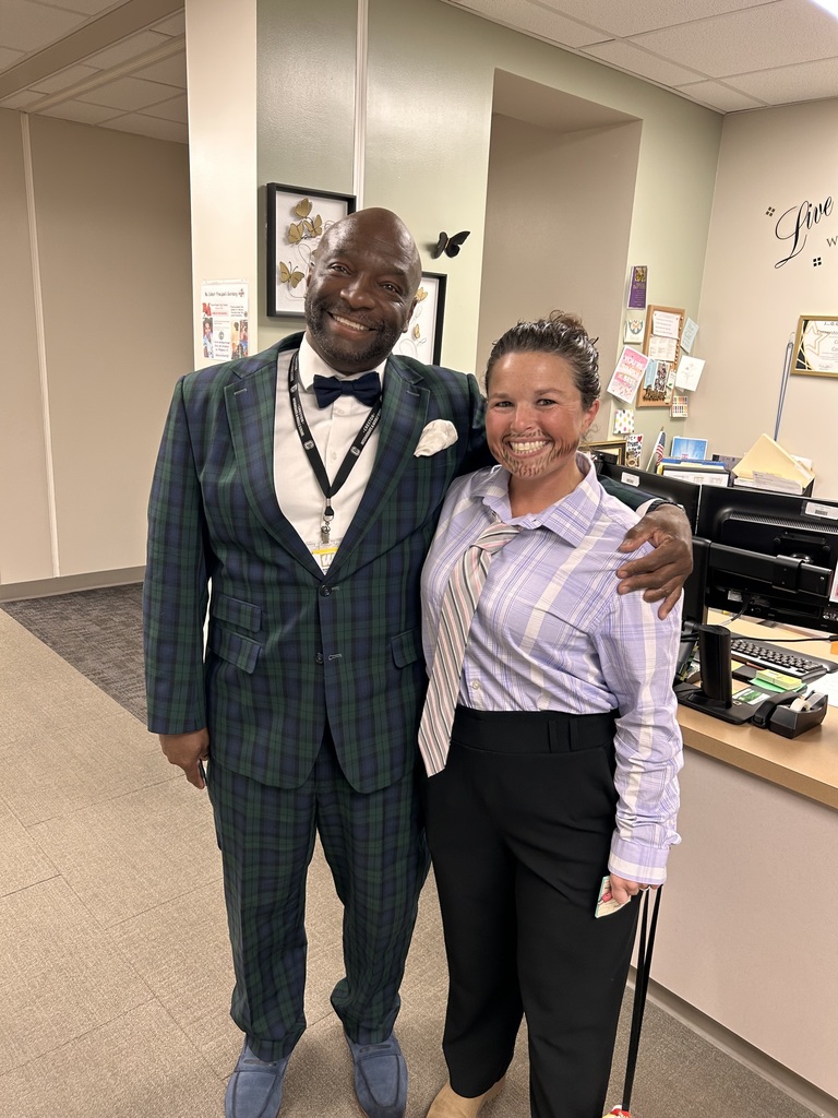 Alyssa Dillard even "grew" some facial hair. Dr. Nailon enjoyed everyone's looks