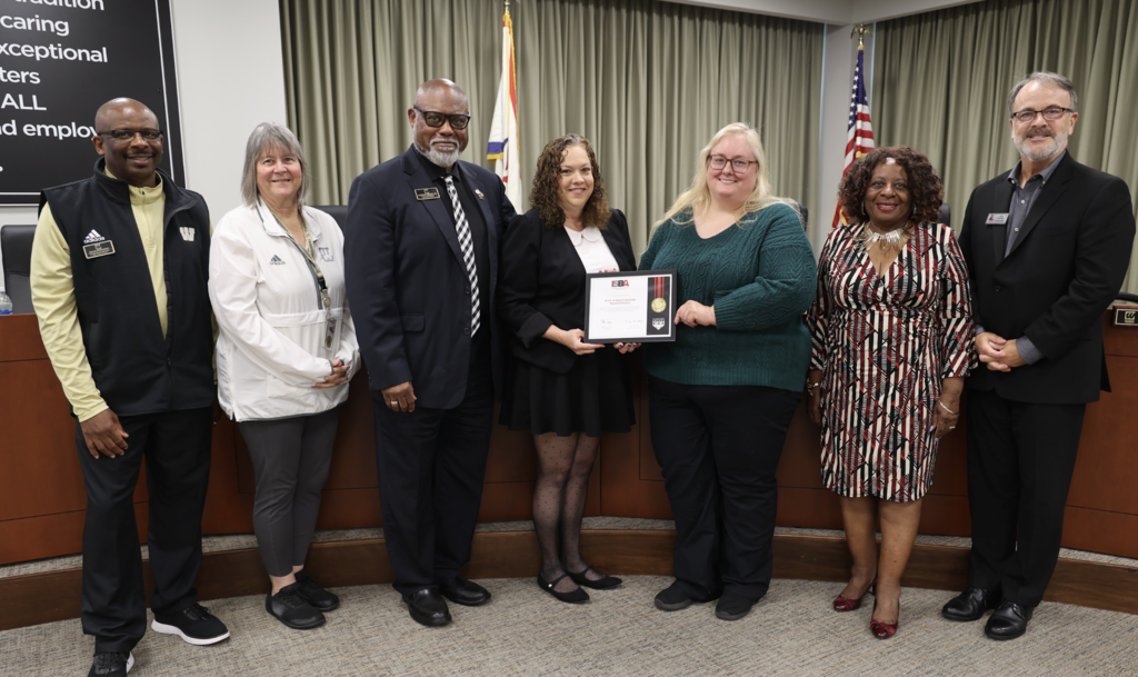 We kicked off tonight’s board meeting with a special visit from Warren Central alum Terry Spradlin, who presented our MSD Warren Township School Board with the Exemplary Board Award on behalf of the Indiana School Boards Association!
