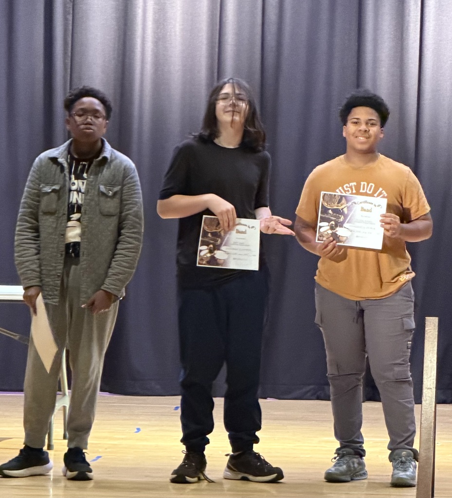 7th Grade Awards. Congratulations!
