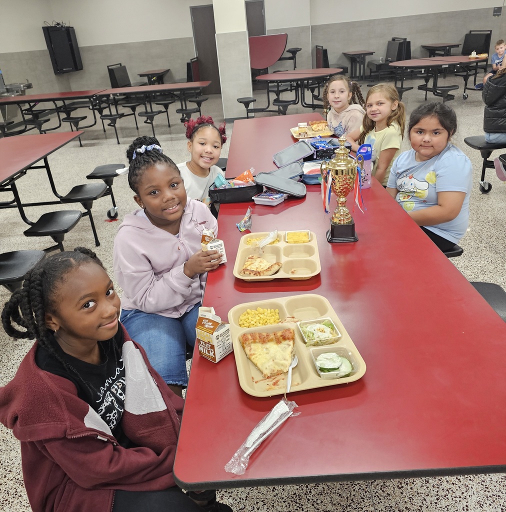 3rd grade cafe trophy winners.