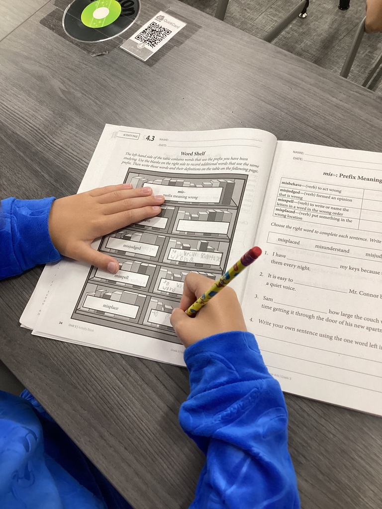 3rd grade students working on morphology