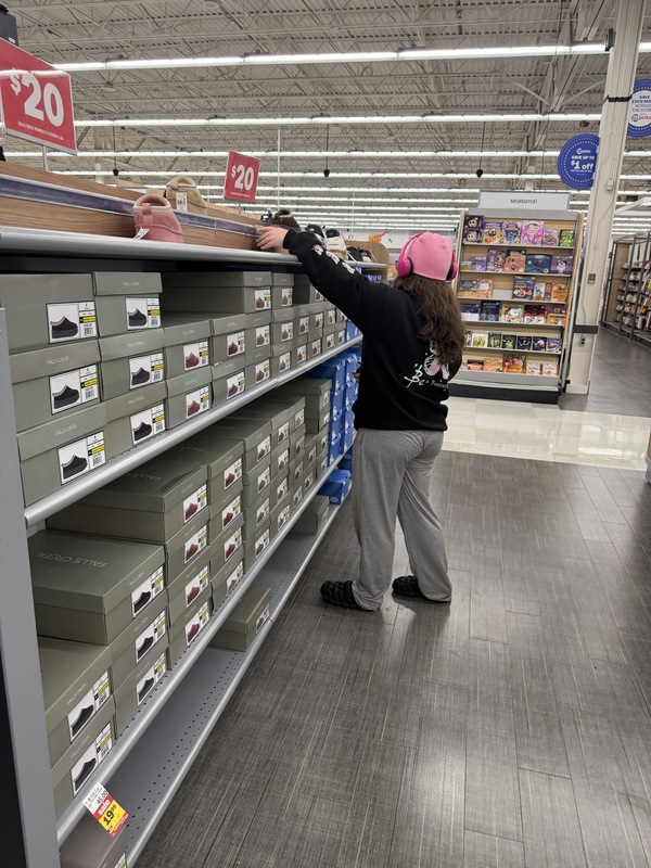 A. Minardo makes her selection
